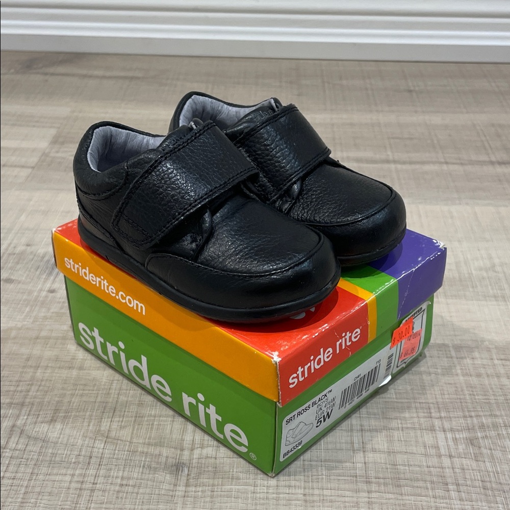 5T Stride Rite Black Leather Dress Shoes